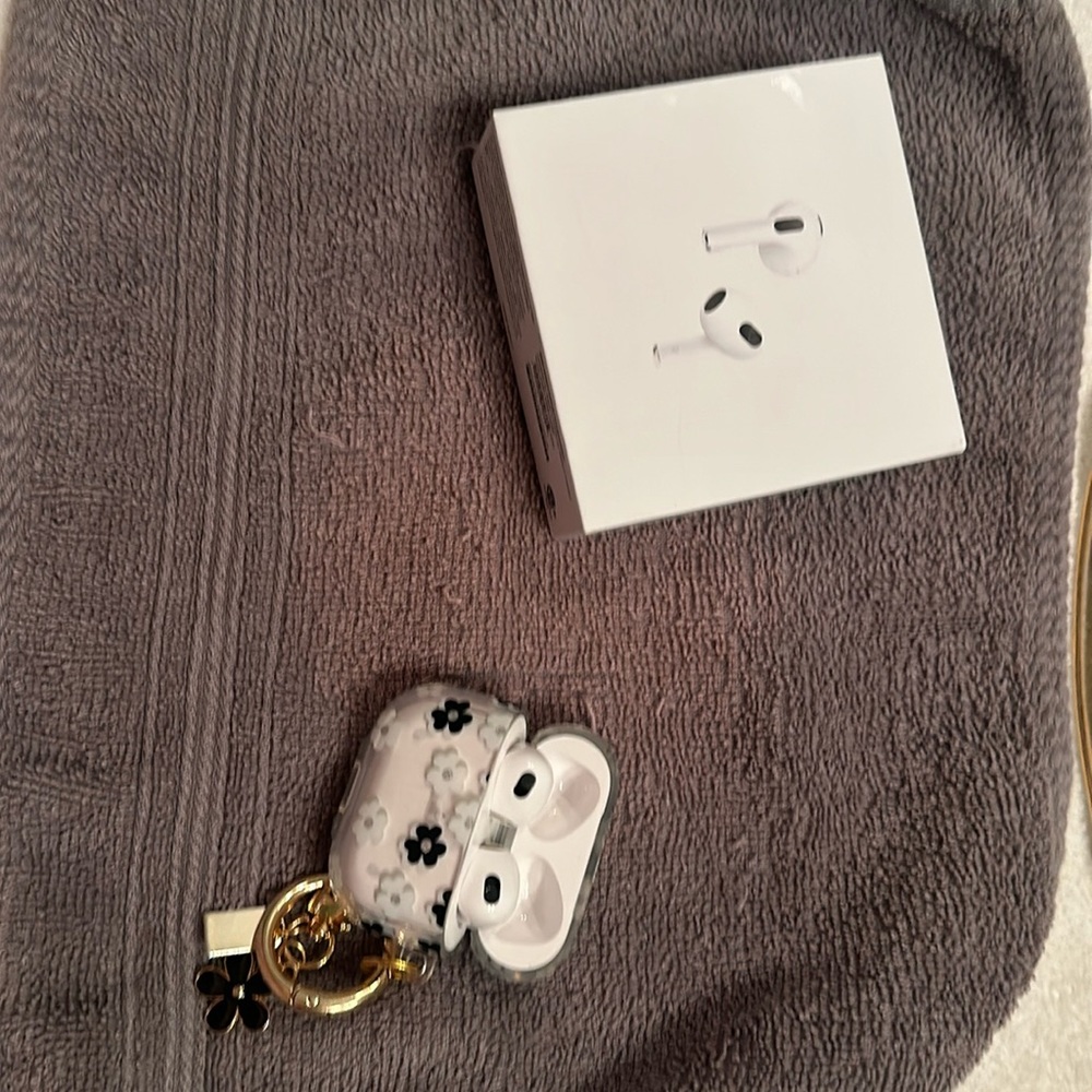 Apple AirPods, 2nd generation